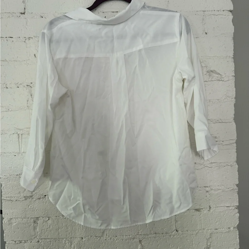 Uniqlo White Button Down Shirt Relaxed Fit Notched Collar - Picture 3 of 3